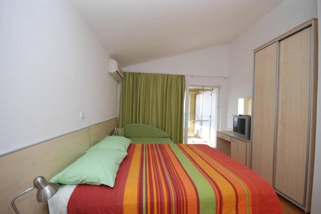 Bmv Room 2 With East Island View Sveti Stefan Exterior foto