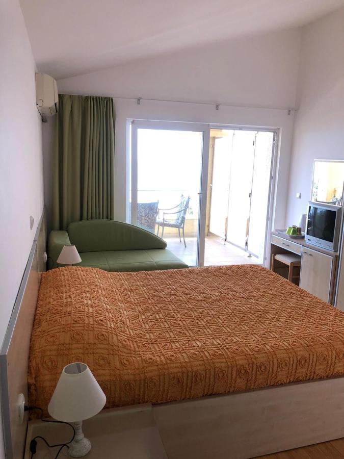 Bmv Room 2 With East Island View Sveti Stefan Exterior foto